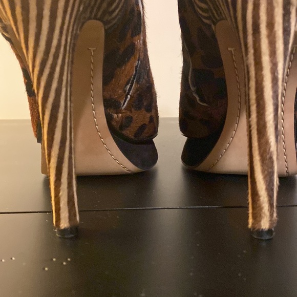Sam Edelman Mixed Media Printed Platform Booties - Picture 5 of 10
